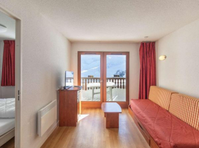 Appartement T2 avec terrasse, proche des pistes, piscine couverte, salle de fitness et services inclus - FR-1-404-305